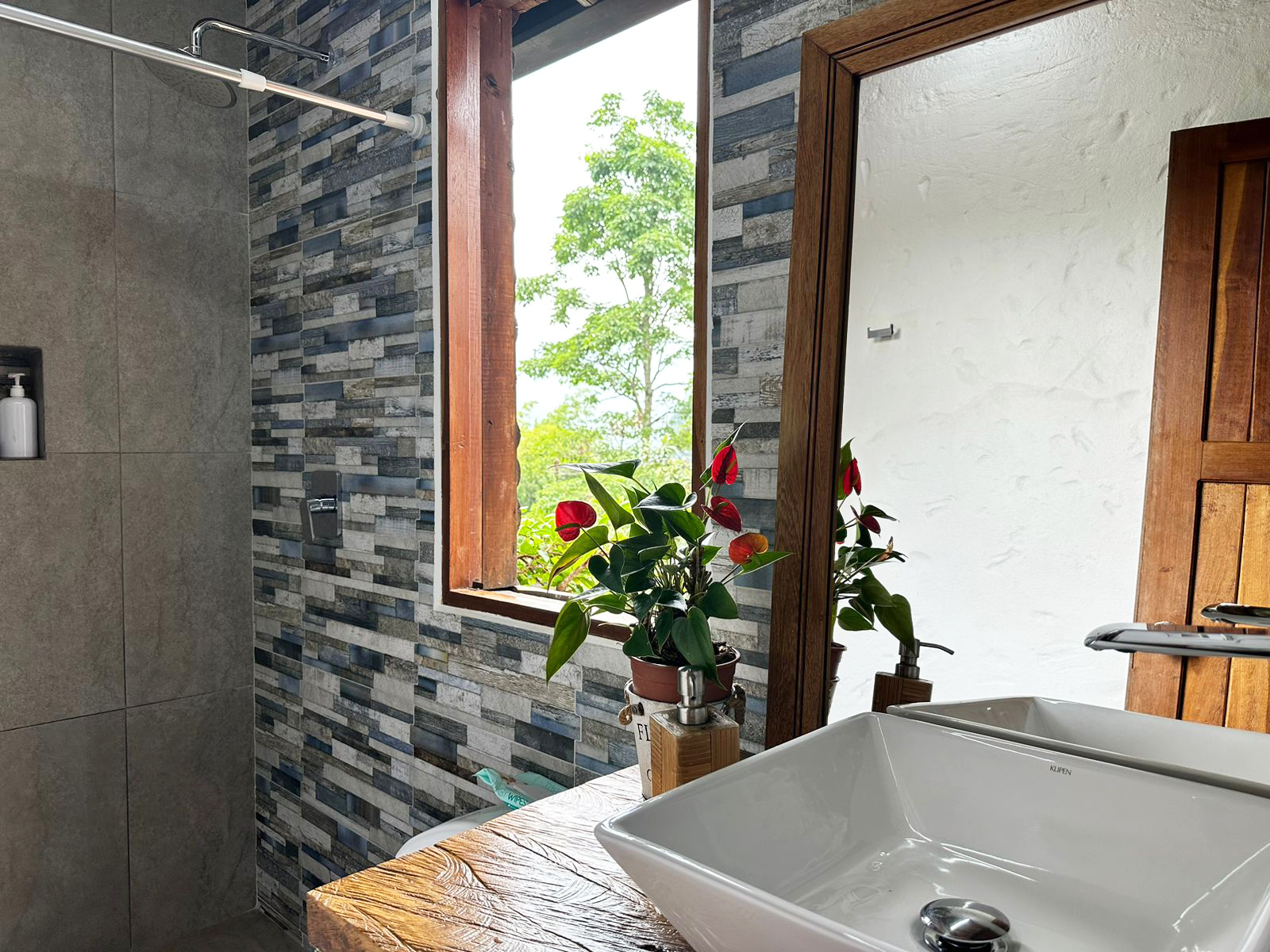 Casa de 4 alcobas en venta en Loma Del Escobero, Envigado, 250 m² · foto 11 de 19