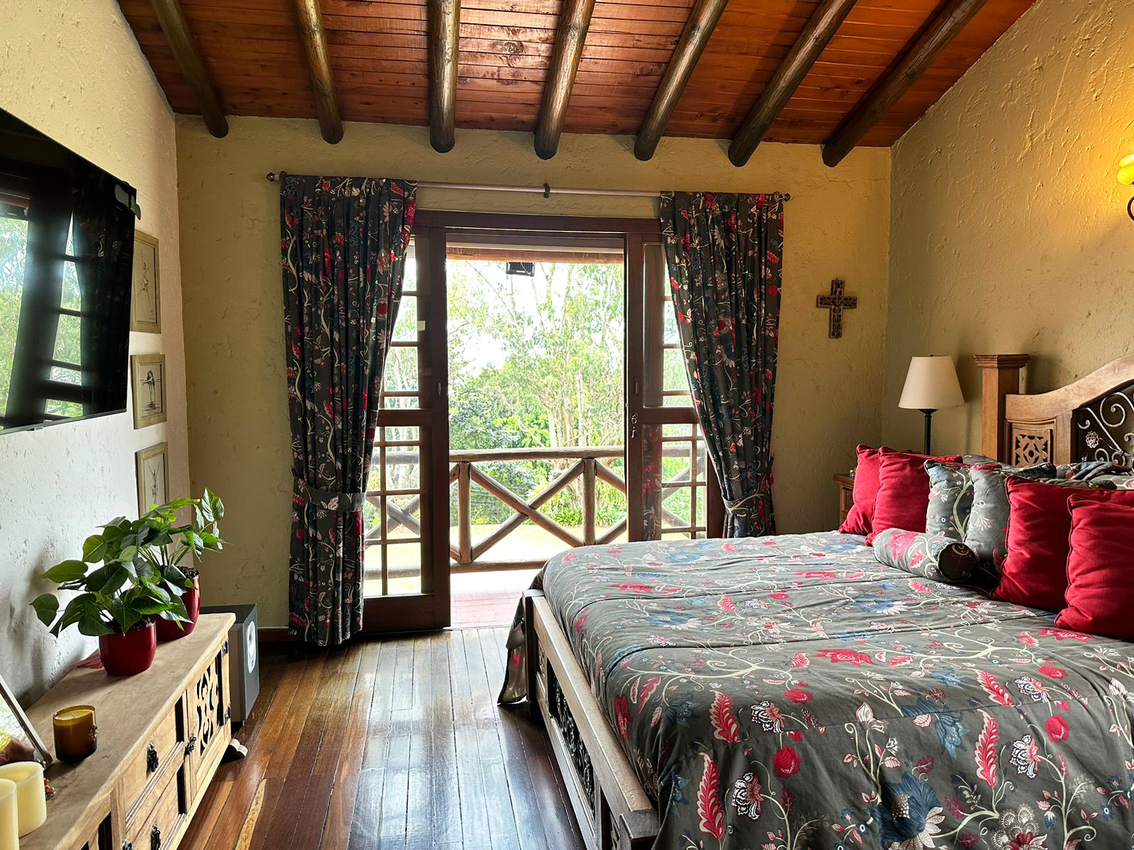 Casa de 4 alcobas en venta en Loma Del Escobero, Envigado, 250 m² · foto 13 de 19