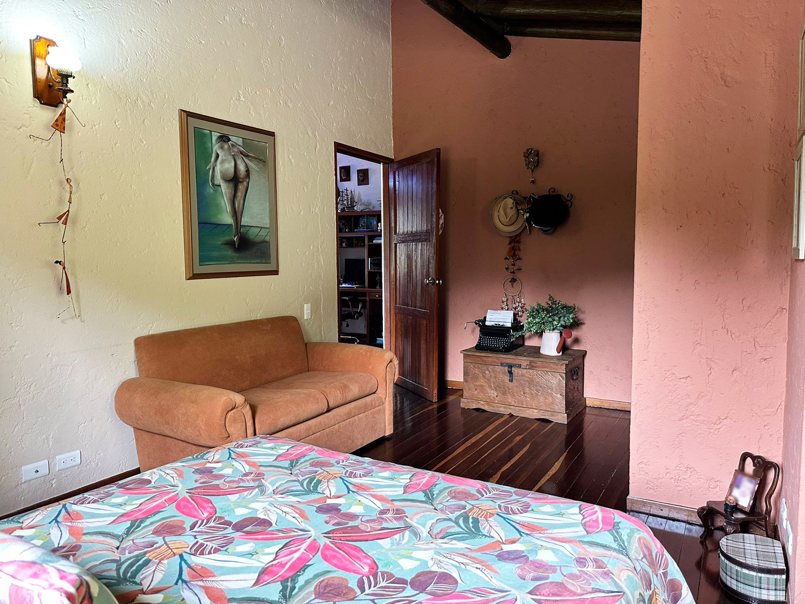 Casa de 4 alcobas en venta en Loma Del Escobero, Envigado, 250 m² · foto 5 de 19