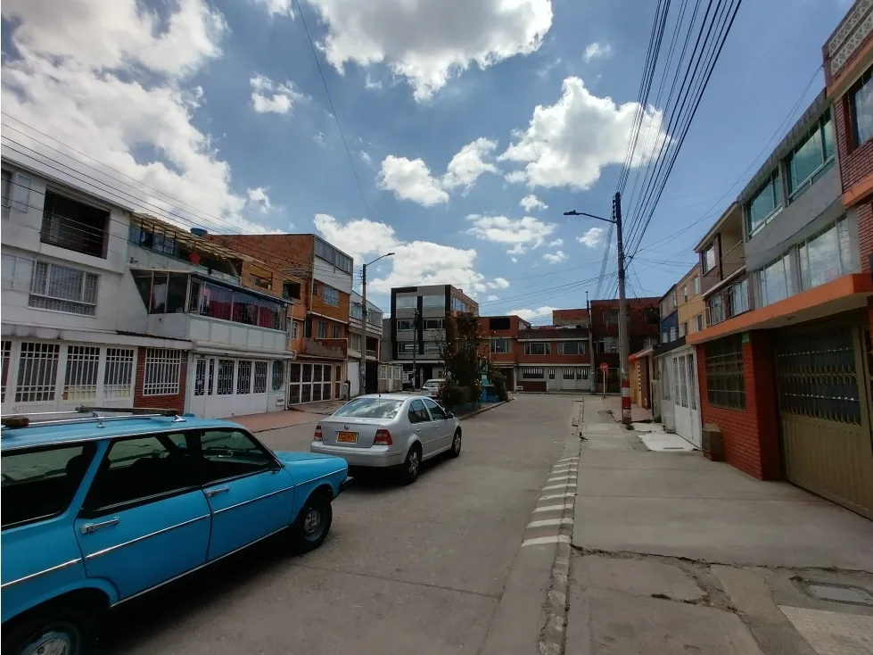 Casa en venta en Kennedy Central, Bogotá · foto 3 de 16