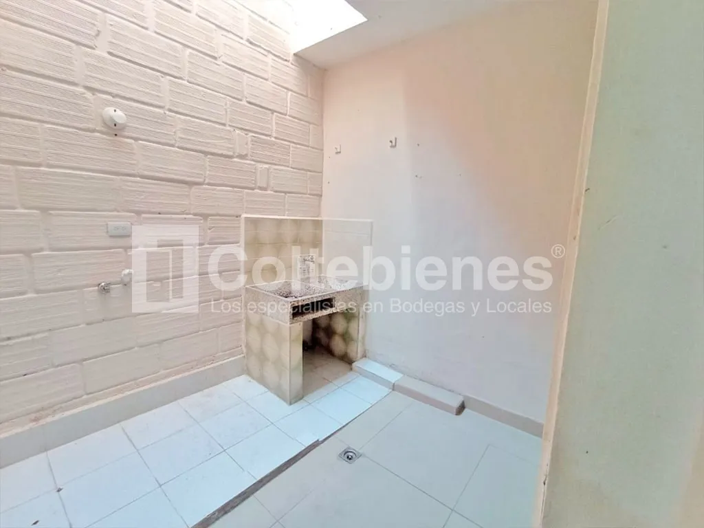 Casa de 7 alcobas en venta en Altamira, Medellín, 180 m² · foto 8 de 24