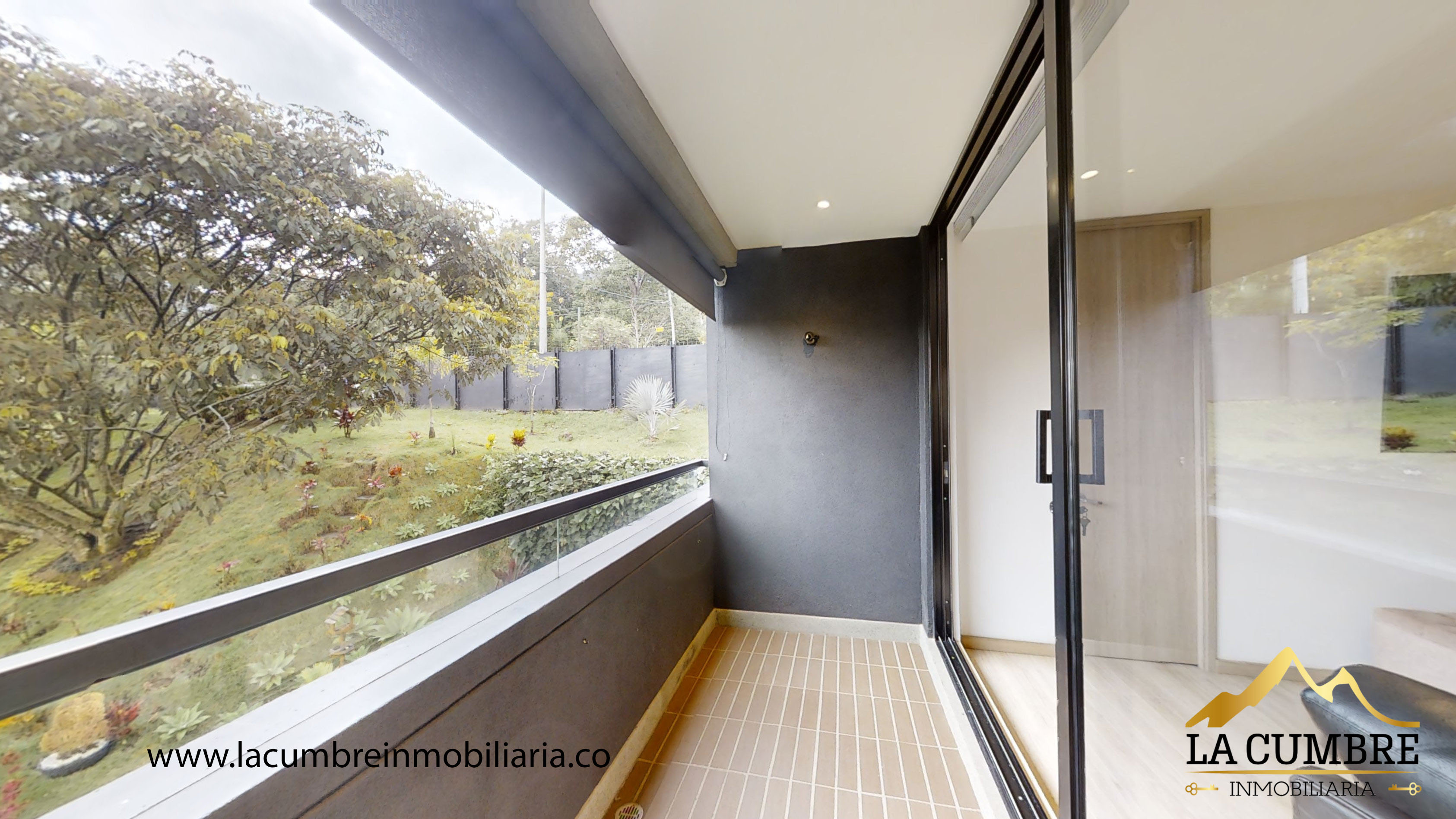Casa de 3 alcobas en venta en Loma Del Chocho, Envigado, 226 m² · foto 12 de 16