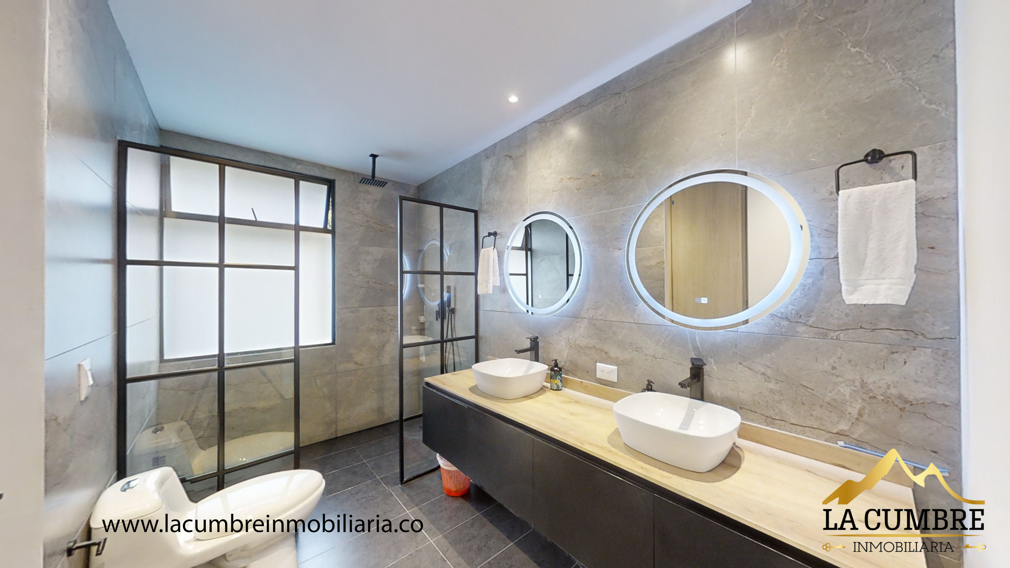Casa de 3 alcobas en venta en Loma Del Chocho, Envigado, 226 m² · foto 14 de 16
