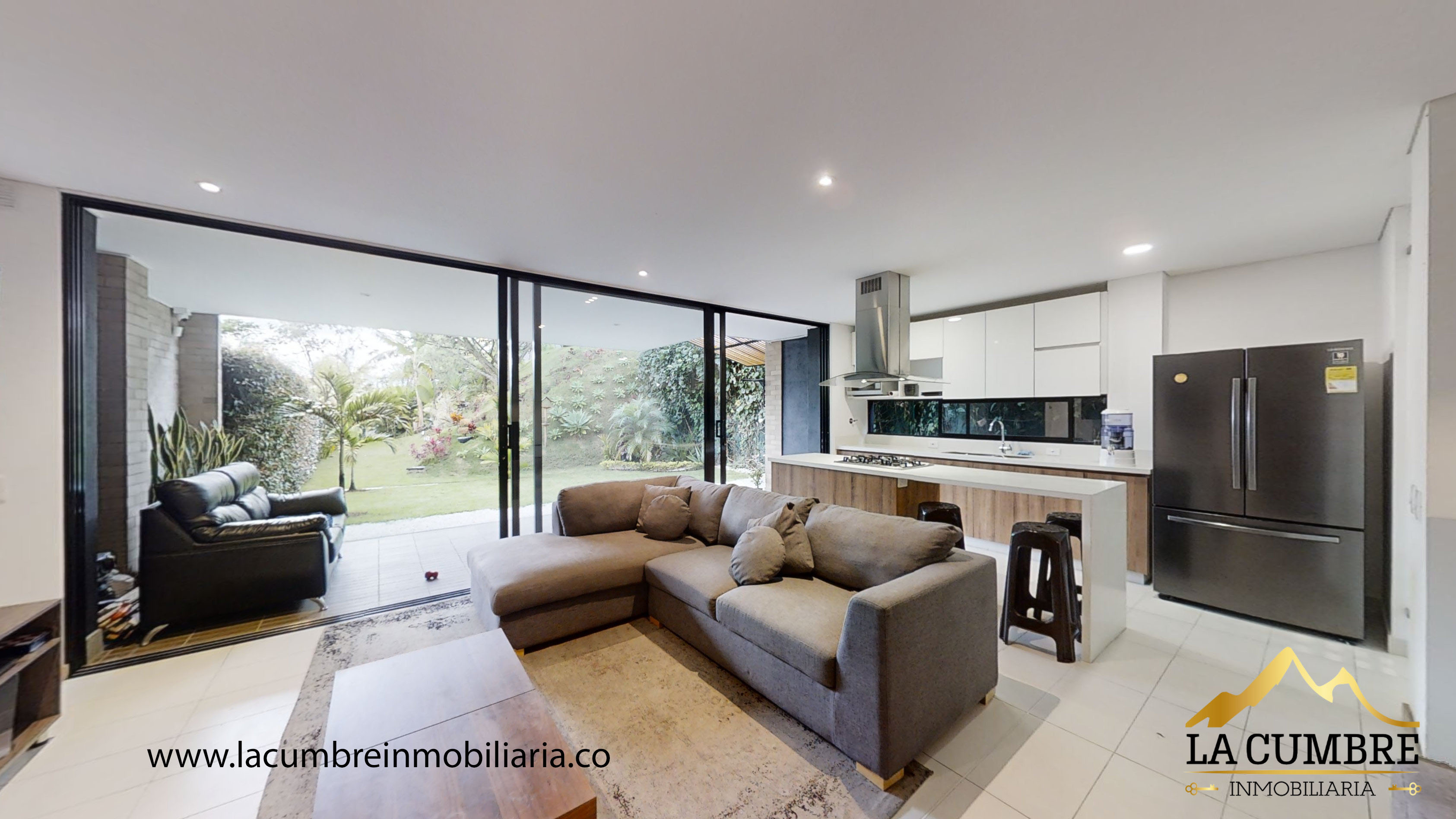 Casa de 3 alcobas en venta en Loma Del Chocho, Envigado, 226 m² · foto 5 de 16