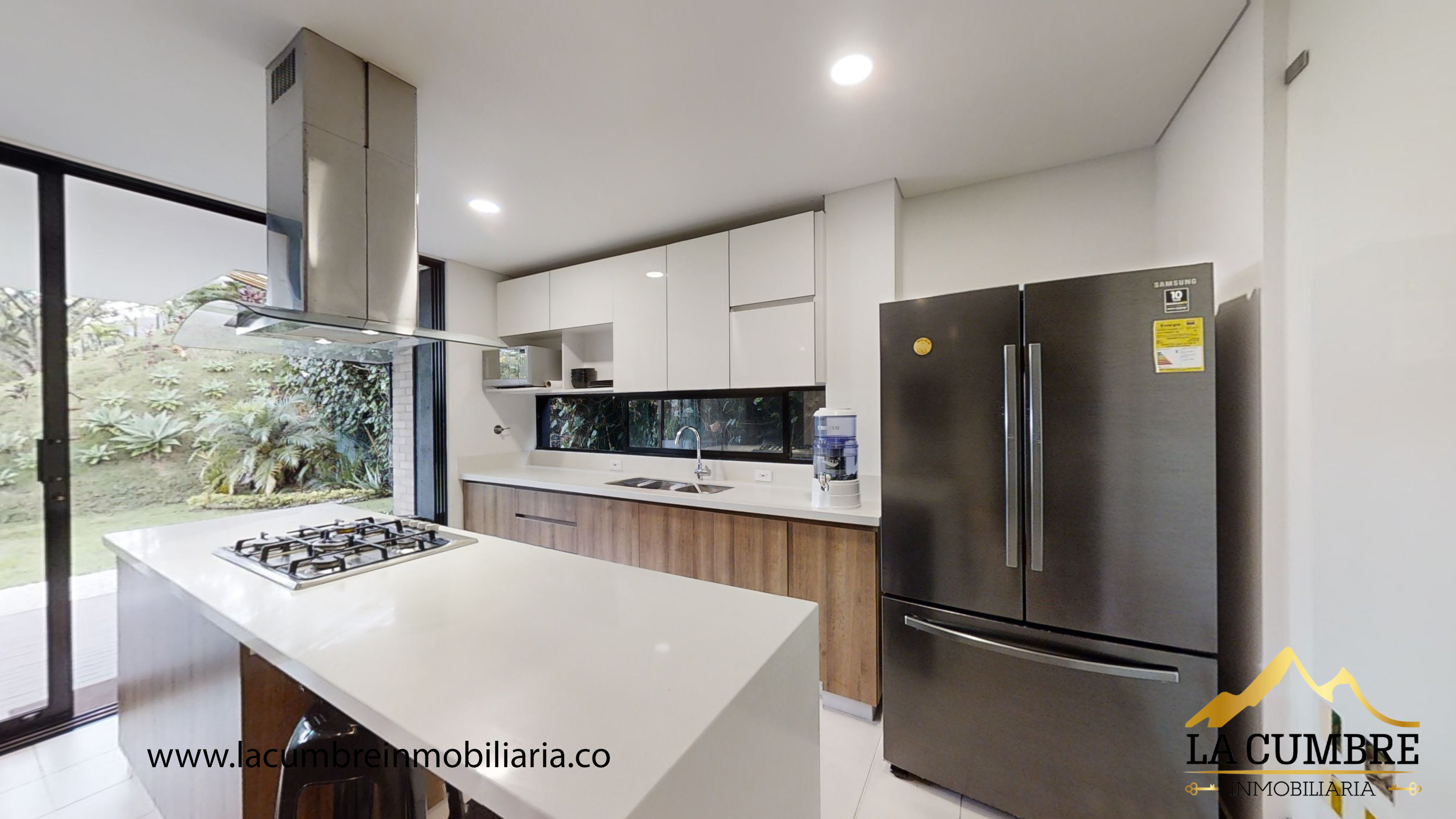 Casa de 3 alcobas en venta en Loma Del Chocho, Envigado, 226 m² · foto 6 de 16