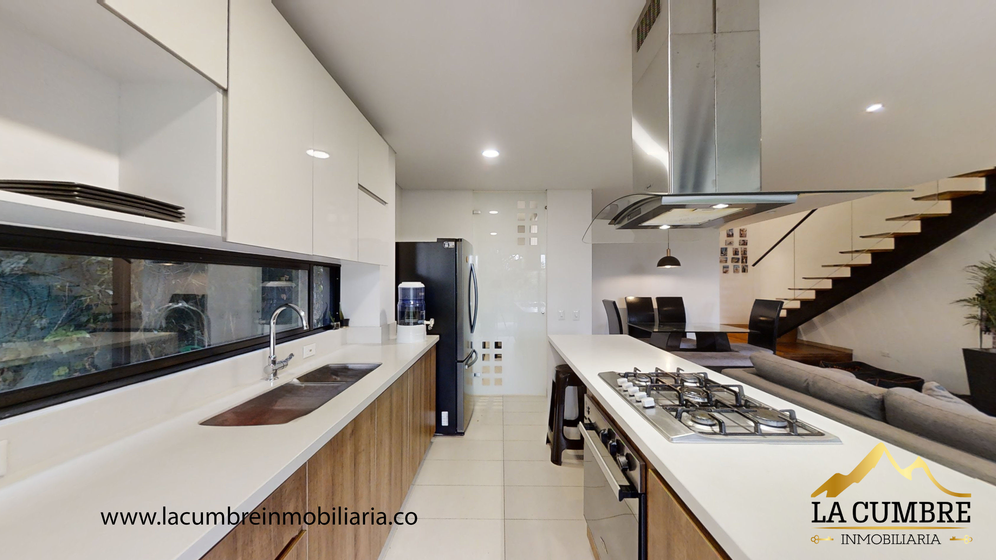 Casa de 3 alcobas en venta en Loma Del Chocho, Envigado, 226 m² · foto 7 de 16