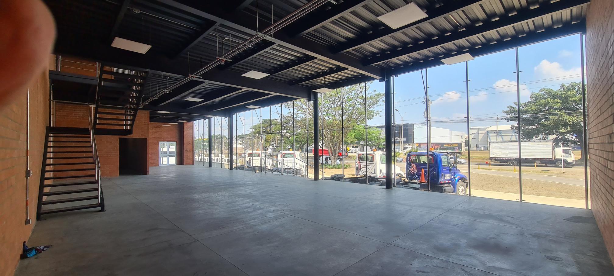 Local en arriendo en Cencar- Yumbo, Yumbo, 600 m² · foto 2 de 19