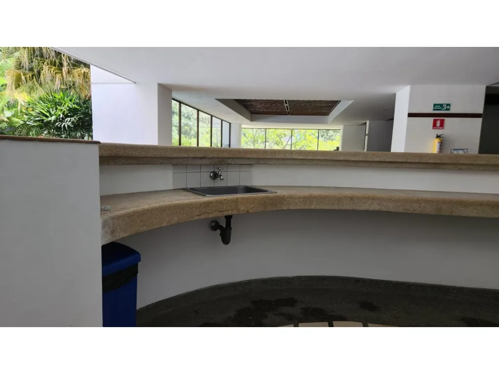 Apartamento de 4 alcobas en venta en San Lucas, Medellín, 177 m² · foto 19 de 24