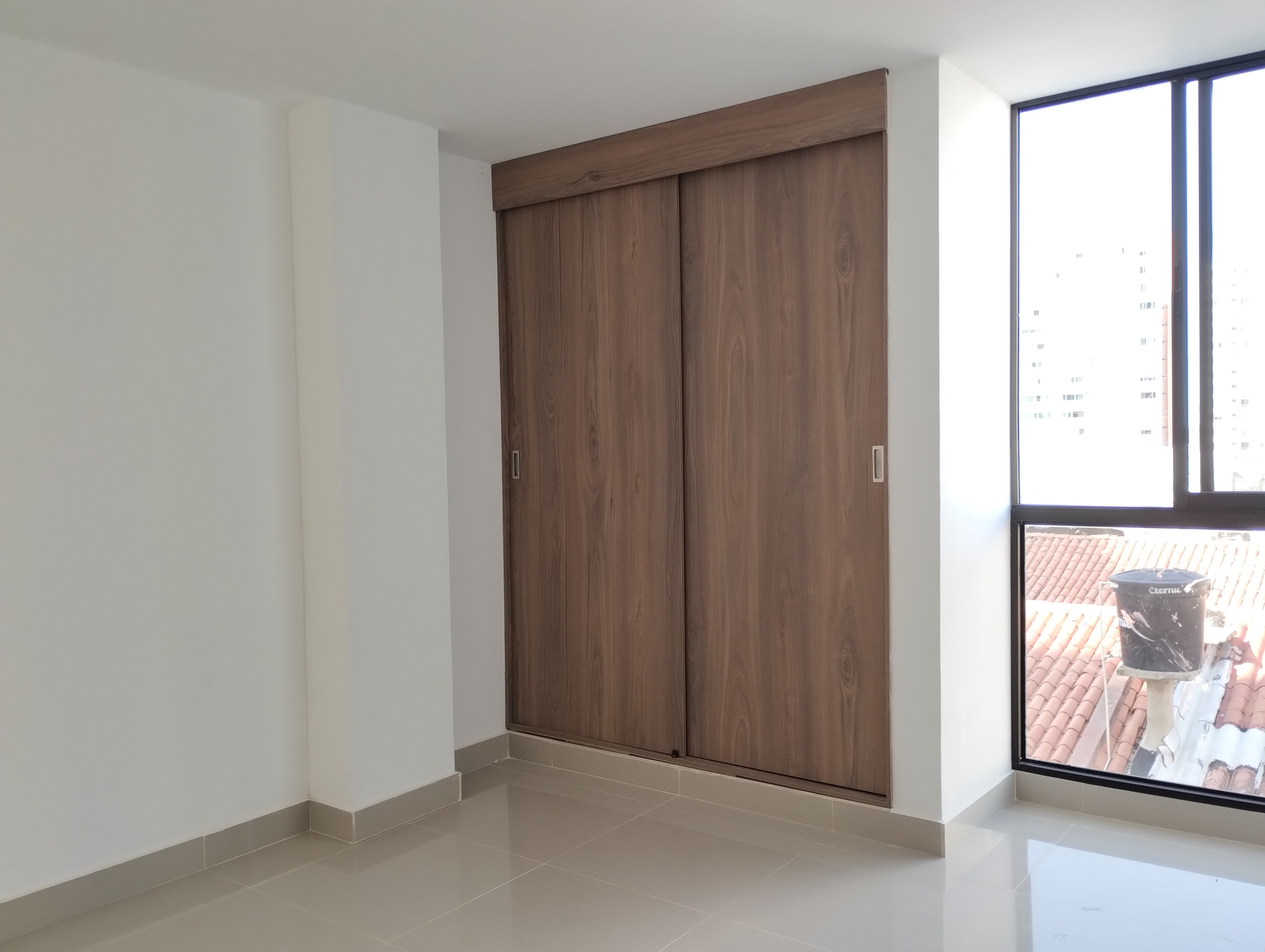 Apartamento de 2 alcobas en arriendo en Ub. Altos De Parque, Barranquilla, 109 m² · foto 3 de 7