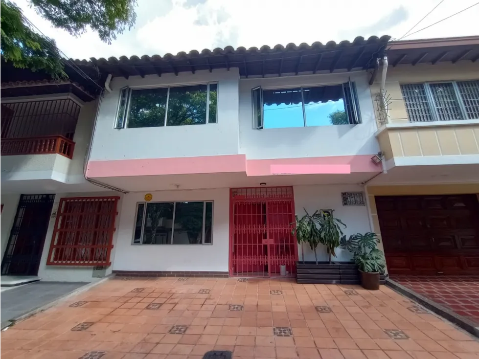 Casa de 6 alcobas en venta en Belén Rosales, Medellín, 260 m² · foto 2 de 13