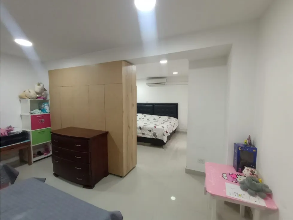 Casa de 6 alcobas en venta en Belén Rosales, Medellín, 260 m² · foto 6 de 13
