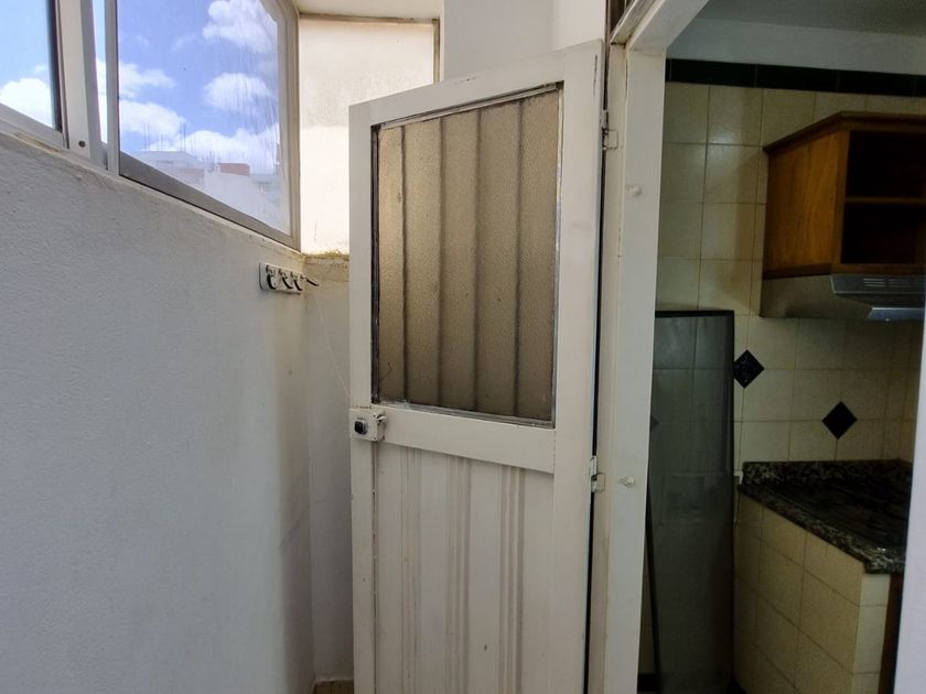 Apartamento en arriendo en Gaira Mar, Santa Marta · foto 3 de 7