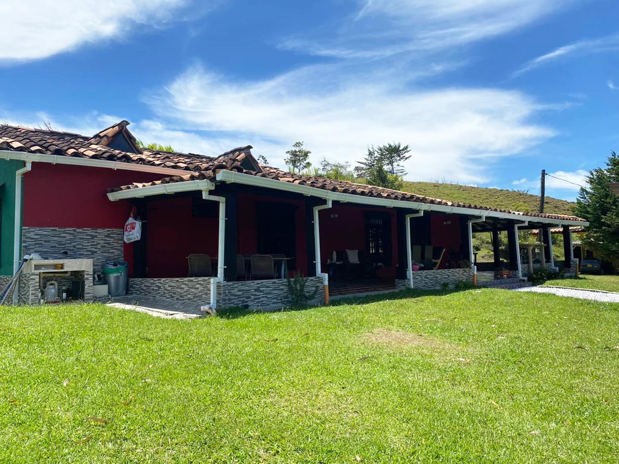 Casa de 4 alcobas en venta en Guarne, 300 m² · foto 17 de 18