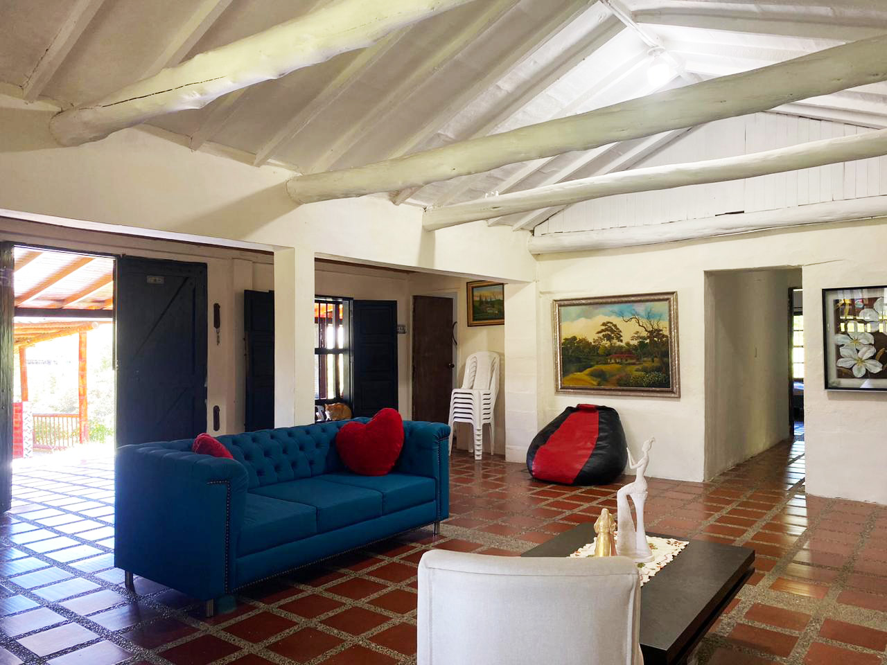 Casa de 4 alcobas en venta en Guarne, 300 m² · foto 2 de 18