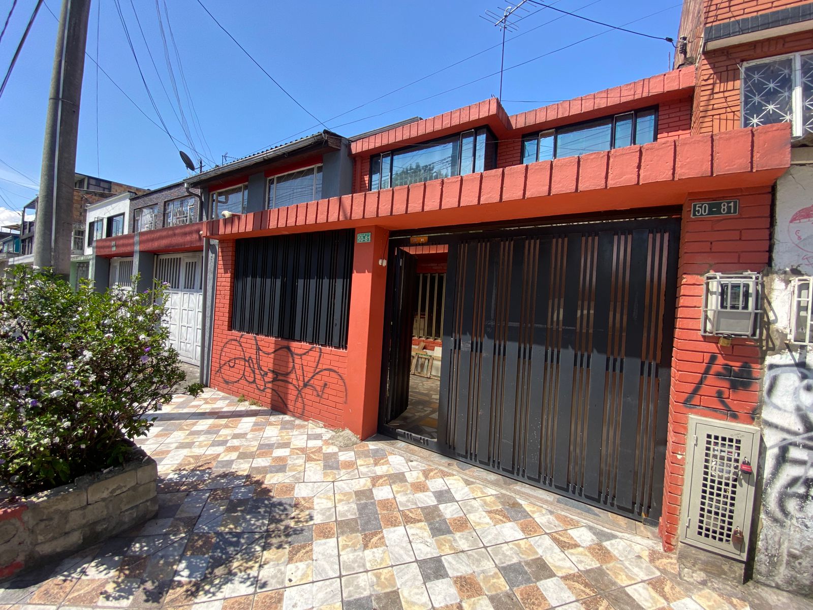 Casa en venta en La Camelia, Bogotá · foto 2 de 24