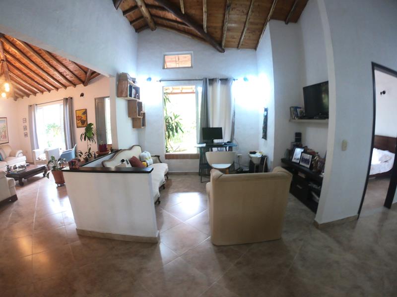 Casa de 3 alcobas en venta en Cn. Pinos Del Palmar, Piedecuesta, 200 m² · foto 4 de 24