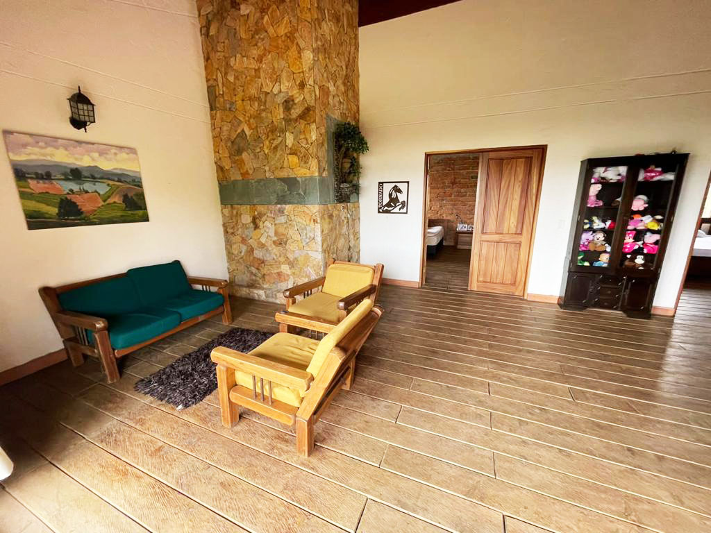Casa de 4 alcobas en venta en El Carmen De Viboral, El Carmen de Viboral, 650 m² · foto 3 de 19