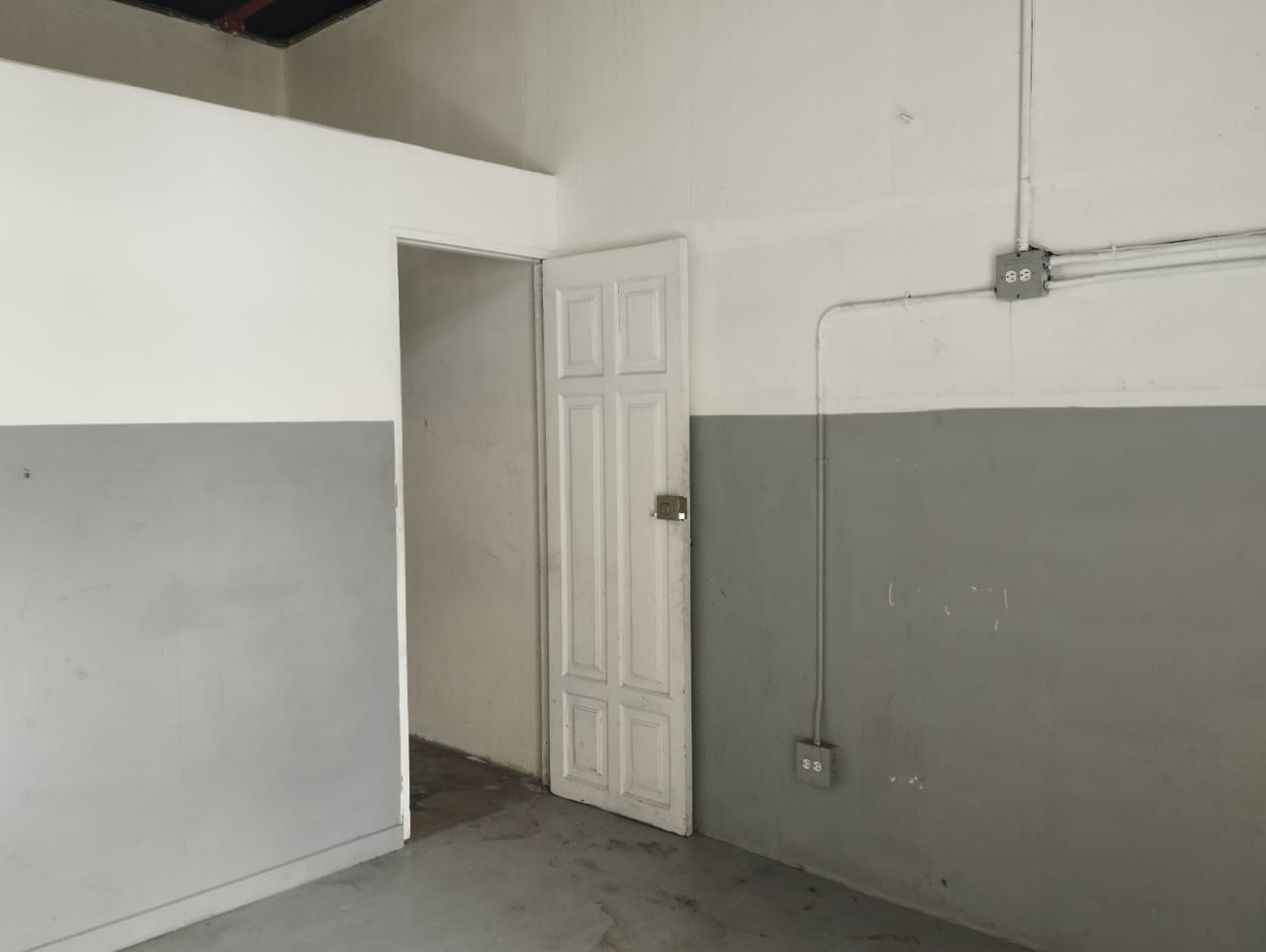 Local en arriendo en La Aguacatala, Medellín, 69 m² · foto 7 de 9