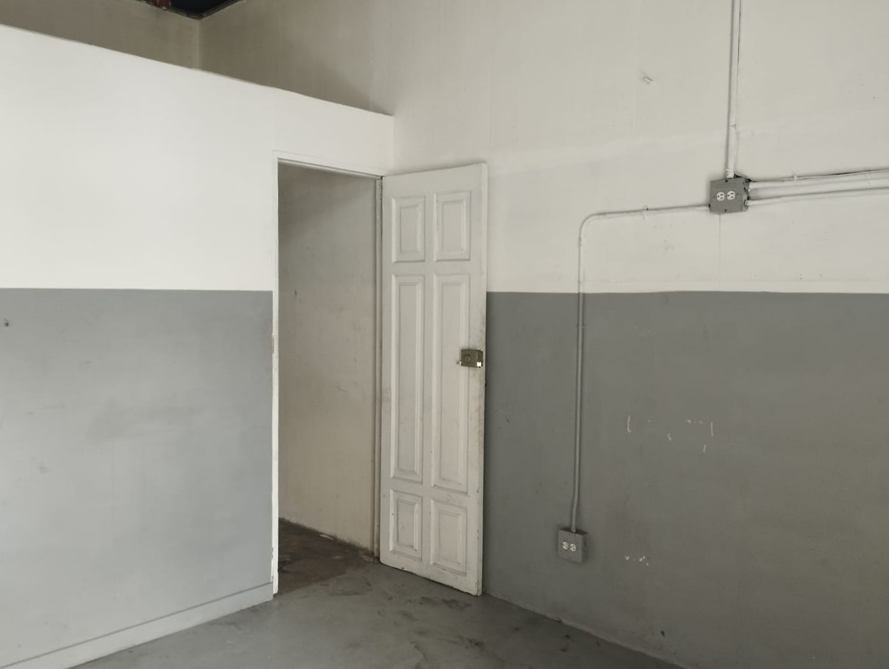 Local en arriendo en La Aguacatala, Medellín, 69 m² · foto 8 de 9