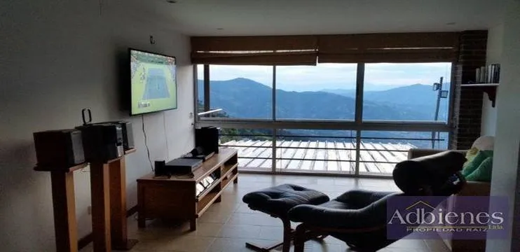 Casa de 3 alcobas en venta en El Poblado, Medellín · foto 10 de 12