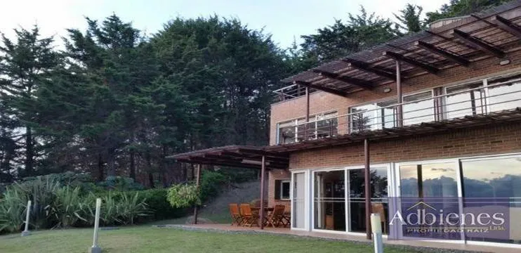 Casa de 3 alcobas en venta en El Poblado, Medellín · foto 6 de 12