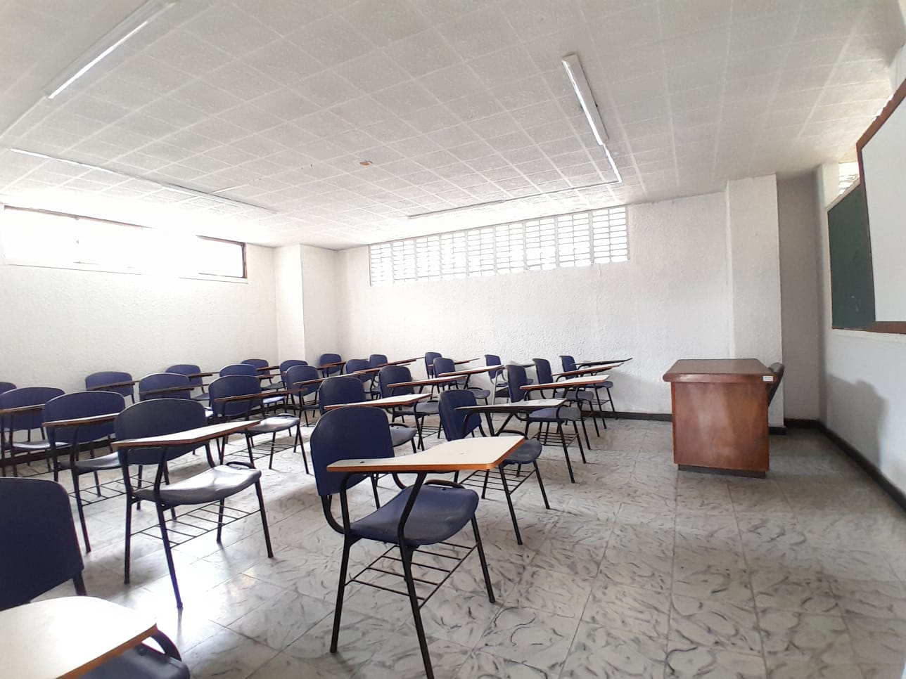 Edificio en venta en Nuevo Sotomayor, Bucaramanga, 1826 m² · foto 17 de 22
