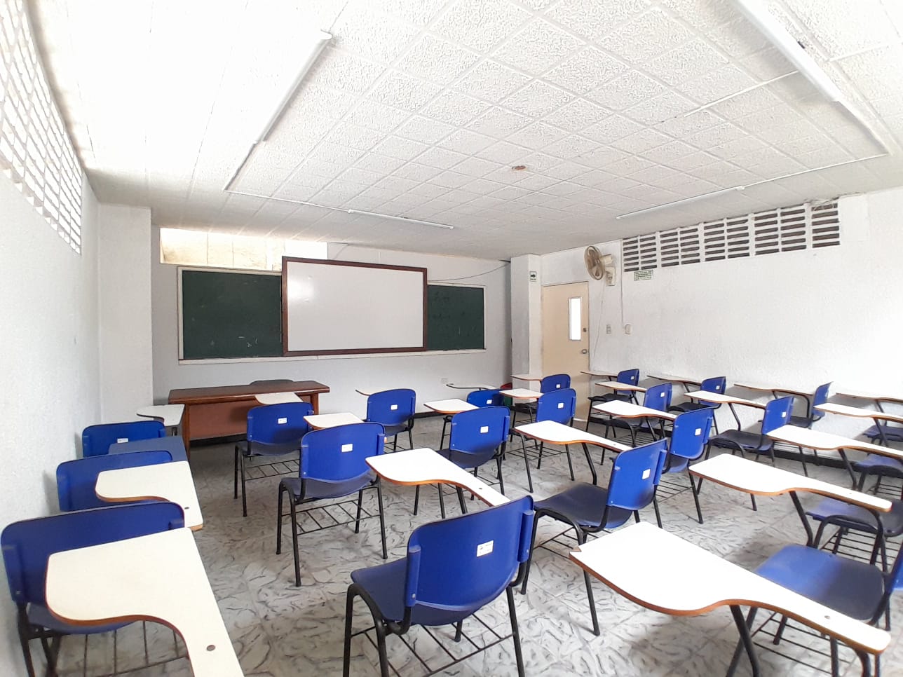 Edificio en venta en Nuevo Sotomayor, Bucaramanga, 1826 m² · foto 19 de 22