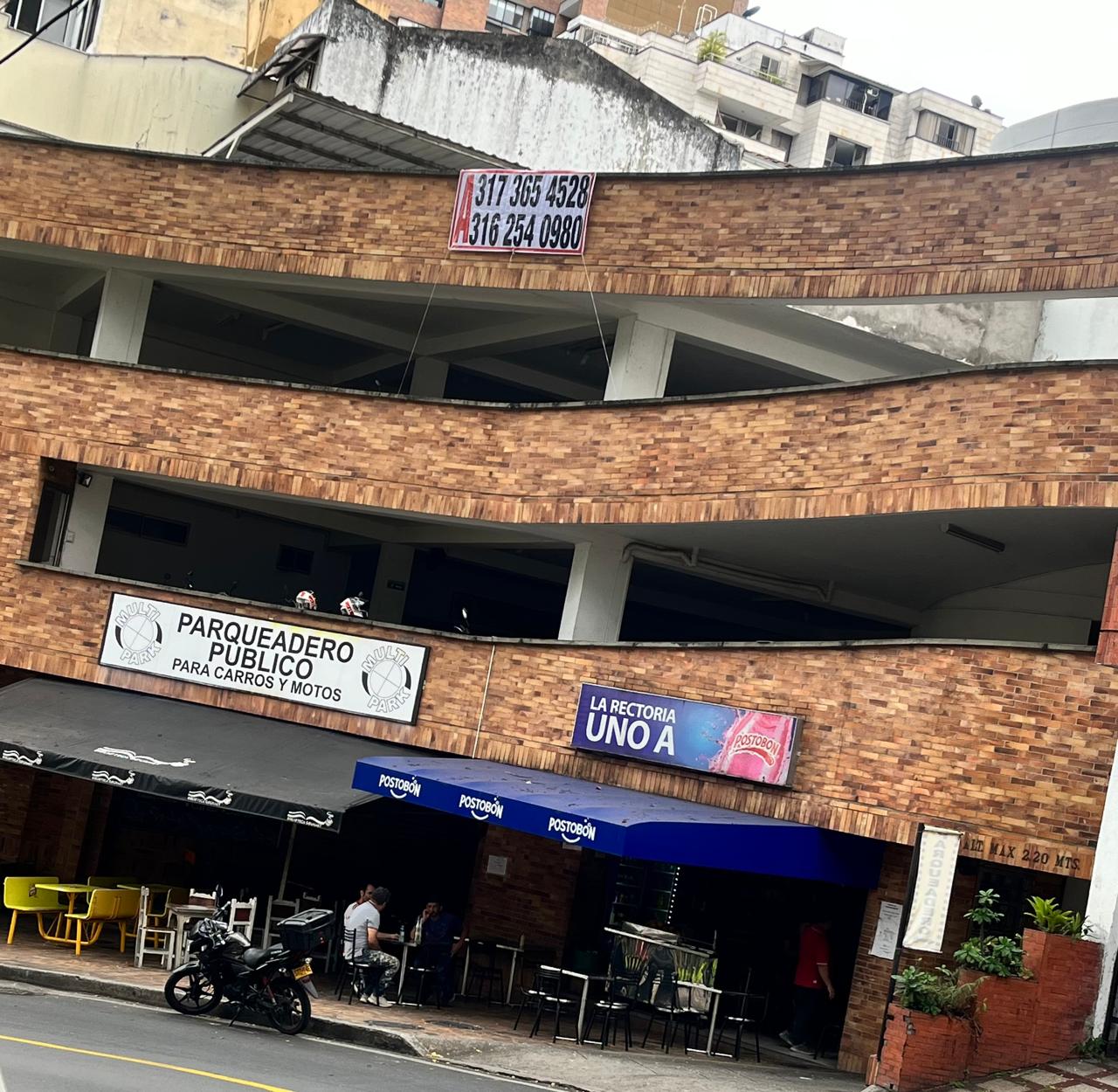 Edificio en arriendo en Cabecera Del Llano, Bucaramanga, 1358 m² · foto 3 de 24