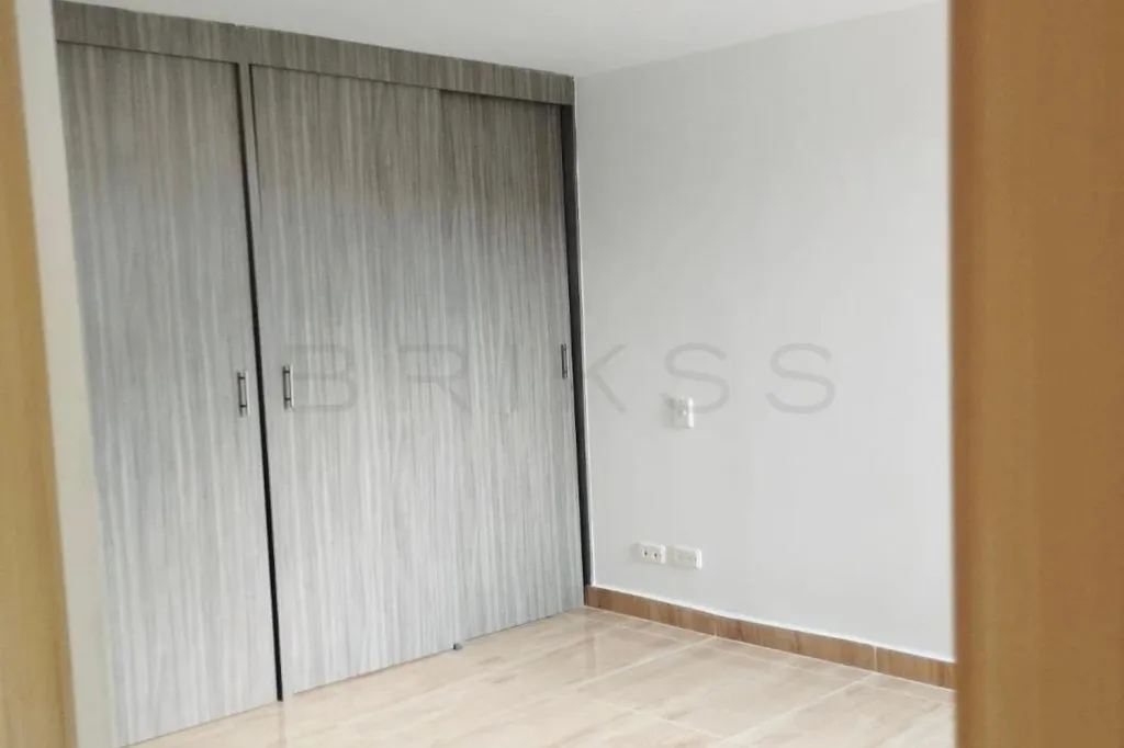Apartamento de 3 alcobas en venta en Entreamigos, Sabaneta, 74 m² · foto 5 de 8