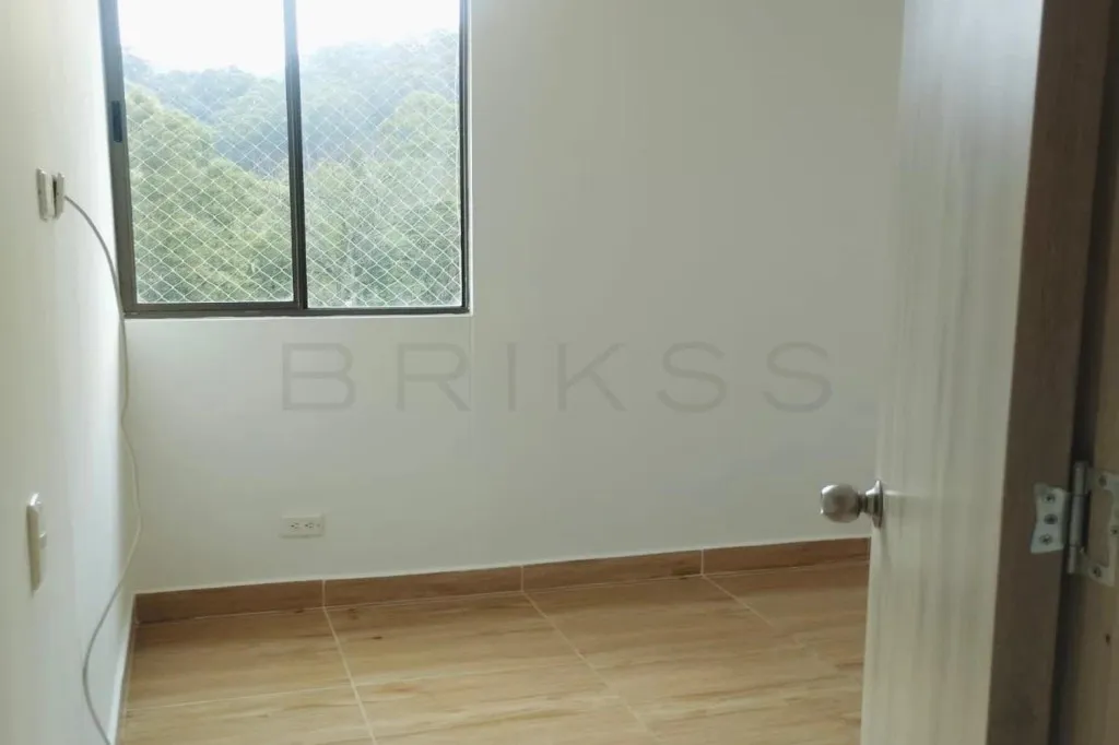 Apartamento de 3 alcobas en venta en Entreamigos, Sabaneta, 74 m² · foto 6 de 8