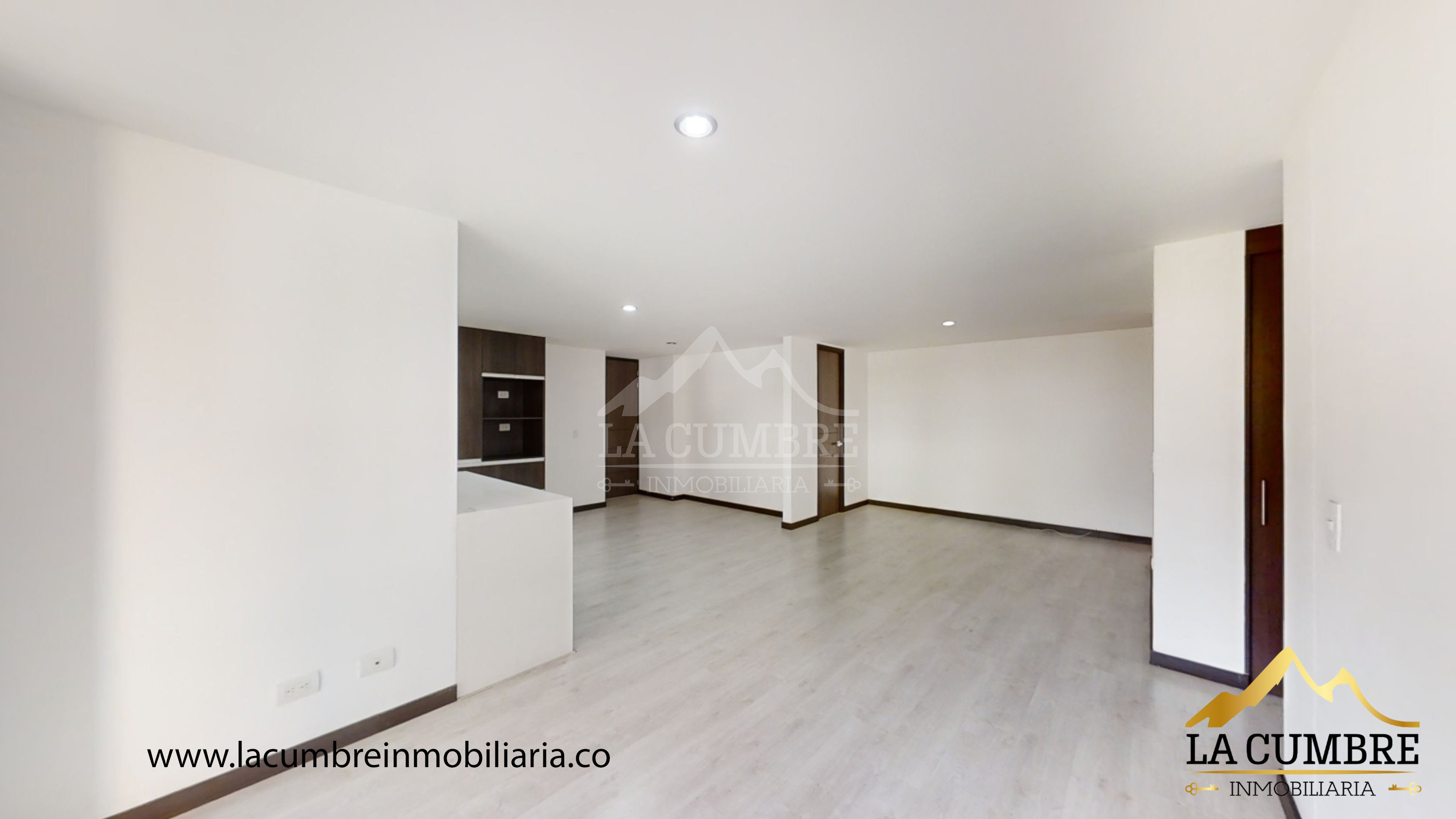 Apartamento de 3 alcobas en arriendo en Loma De Las Brujas, Envigado, 120 m² · foto 3 de 15