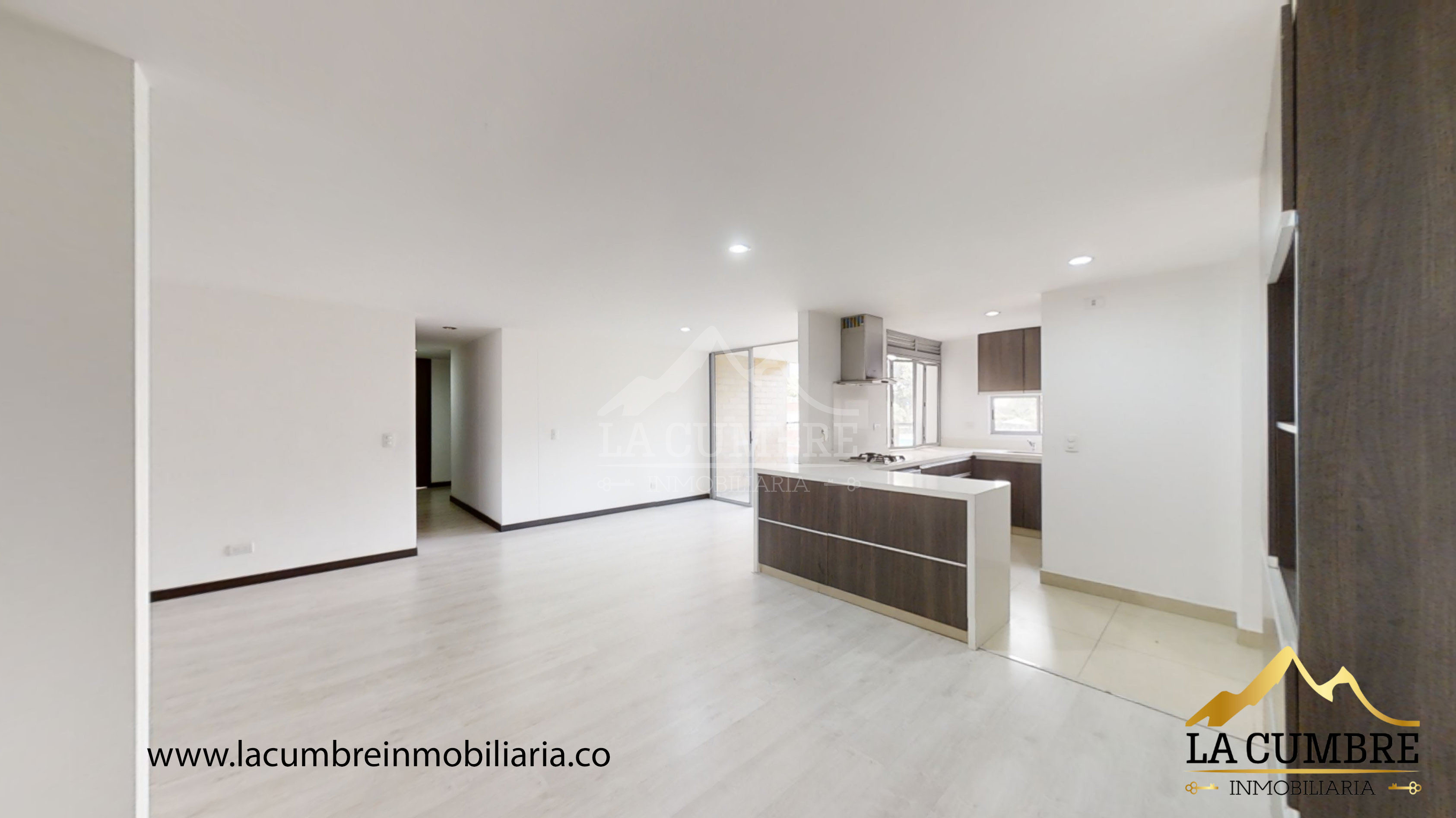 Apartamento de 3 alcobas en arriendo en Loma De Las Brujas, Envigado, 120 m² · foto 4 de 15