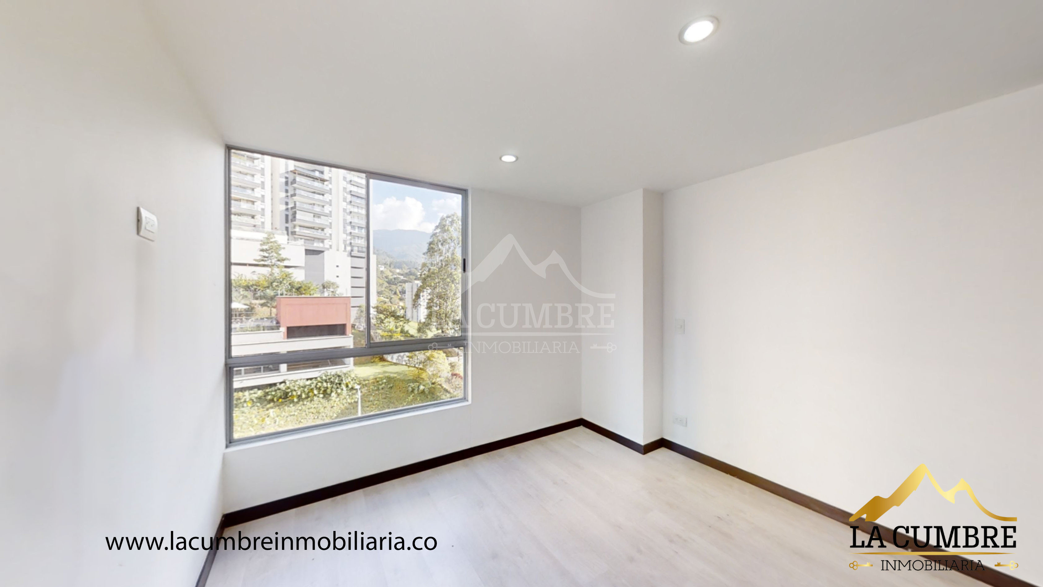 Apartamento de 3 alcobas en arriendo en Loma De Las Brujas, Envigado, 120 m² · foto 9 de 15