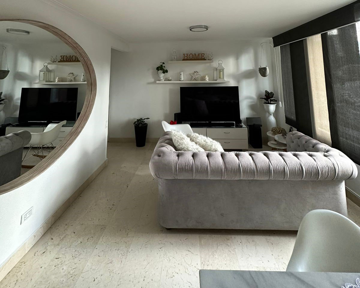 Apartamento de 3 alcobas en arriendo en Loma De Los Gonzalez, Medellín, 78 m² · foto 2 de 12
