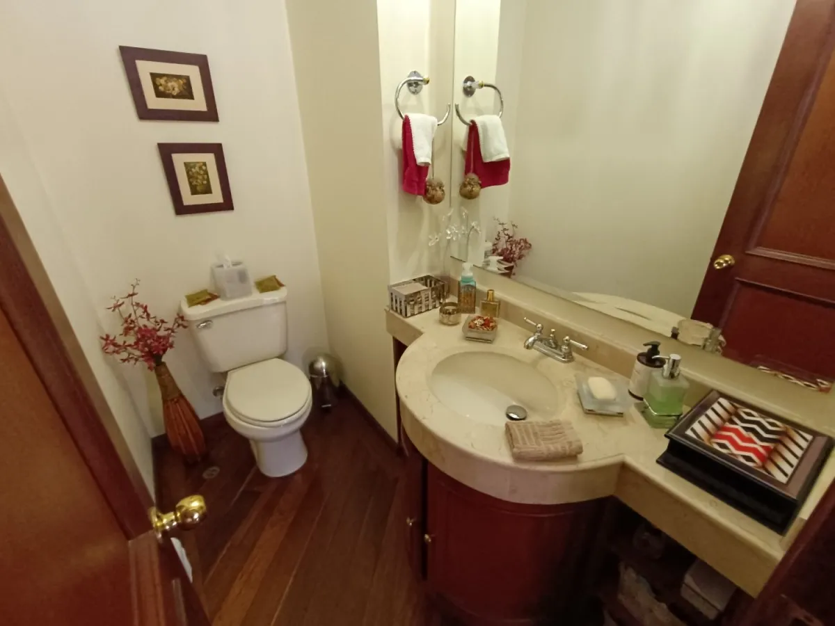 Apartamento en venta en Chicó Navarra, Bogotá · foto 3 de 24