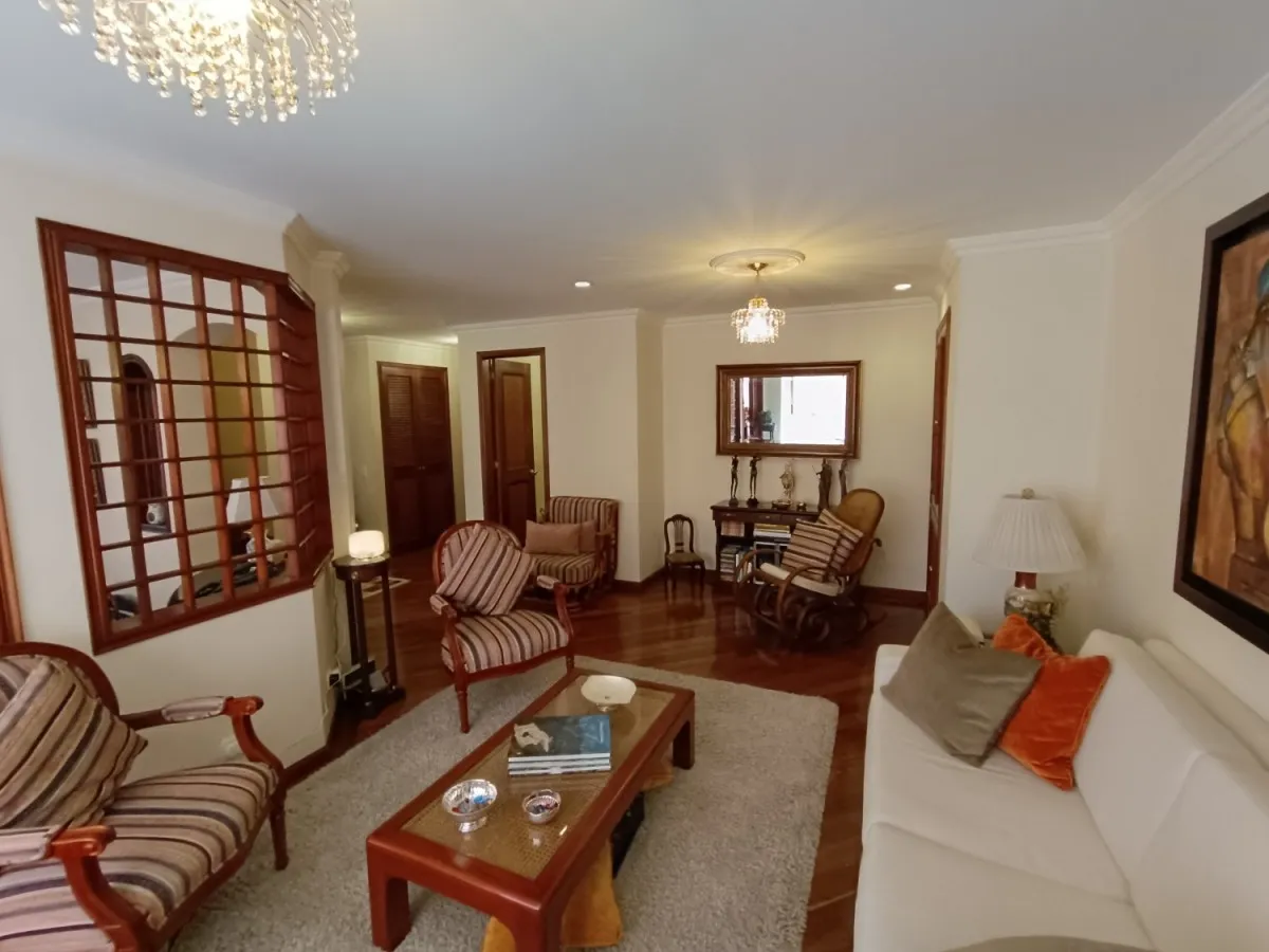 Apartamento en venta en Chicó Navarra, Bogotá · foto 6 de 24
