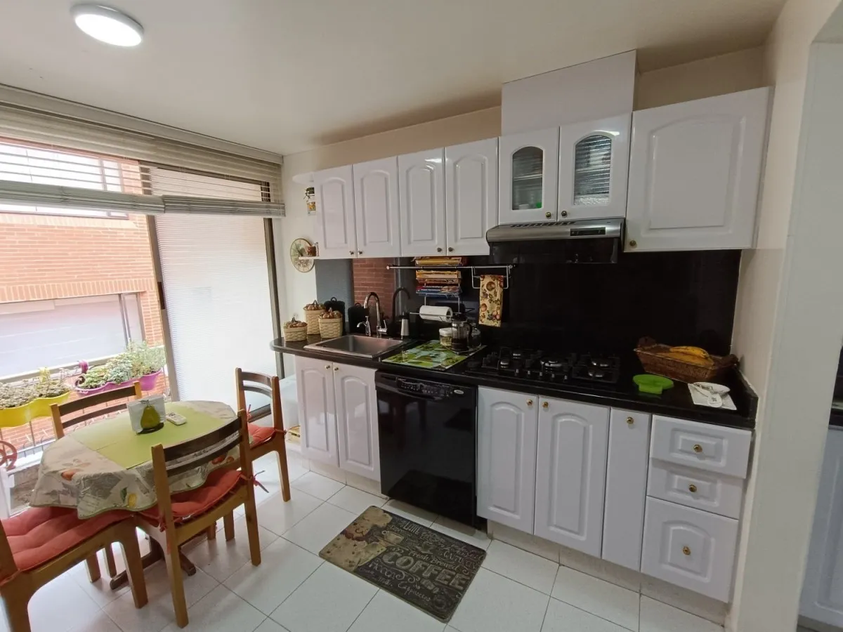 Apartamento en venta en Chicó Navarra, Bogotá · foto 10 de 24
