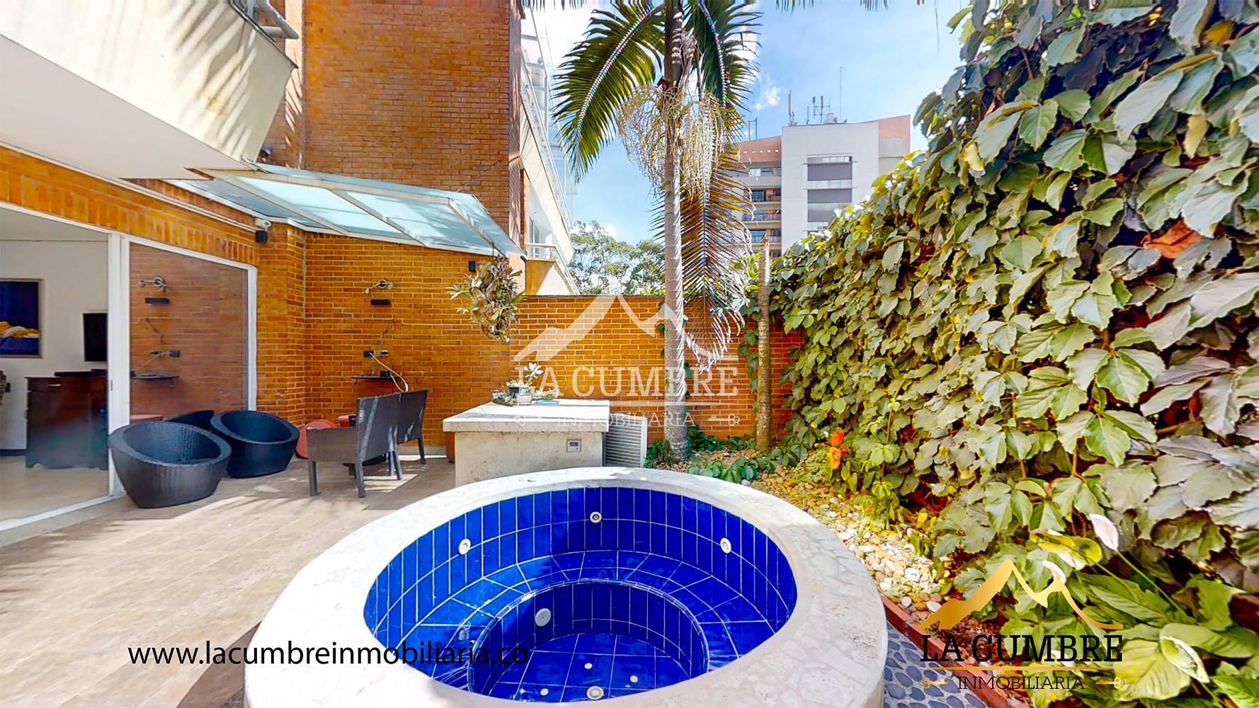 Casa de 4 alcobas en venta en Los Balsos, Medellín, 300 m² · foto 2 de 15