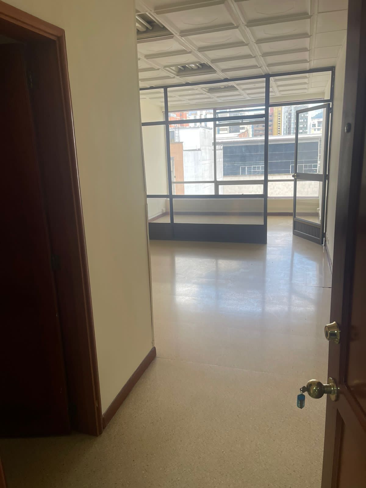 Oficina en venta en Guadalupe, Pereira, 33 m² · foto 2 de 6
