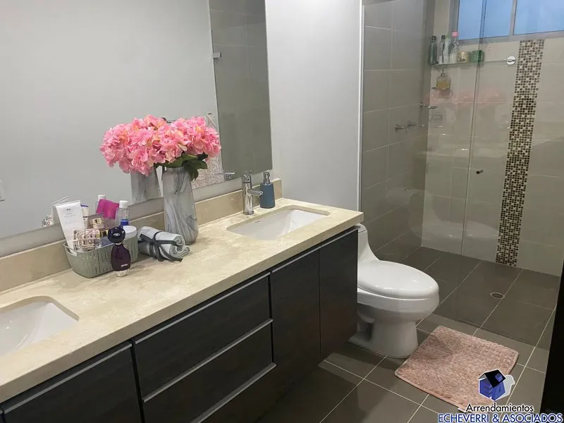 Apartamento de 3 alcobas en venta en Colasania, Medellín, 165 m² · foto 3 de 17