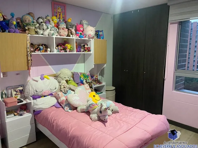 Apartamento de 3 alcobas en venta en Colasania, Medellín, 165 m² · foto 8 de 17