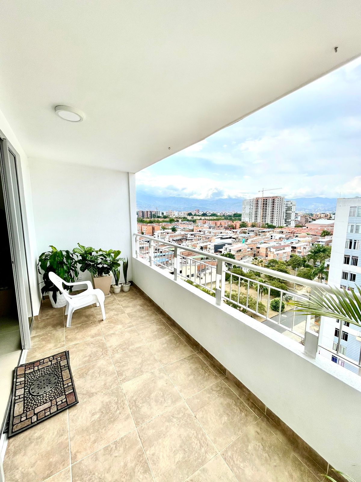 Apartamento de 3 alcobas en venta en Valle Del Lili, Cali, 80 m² · foto 4 de 16