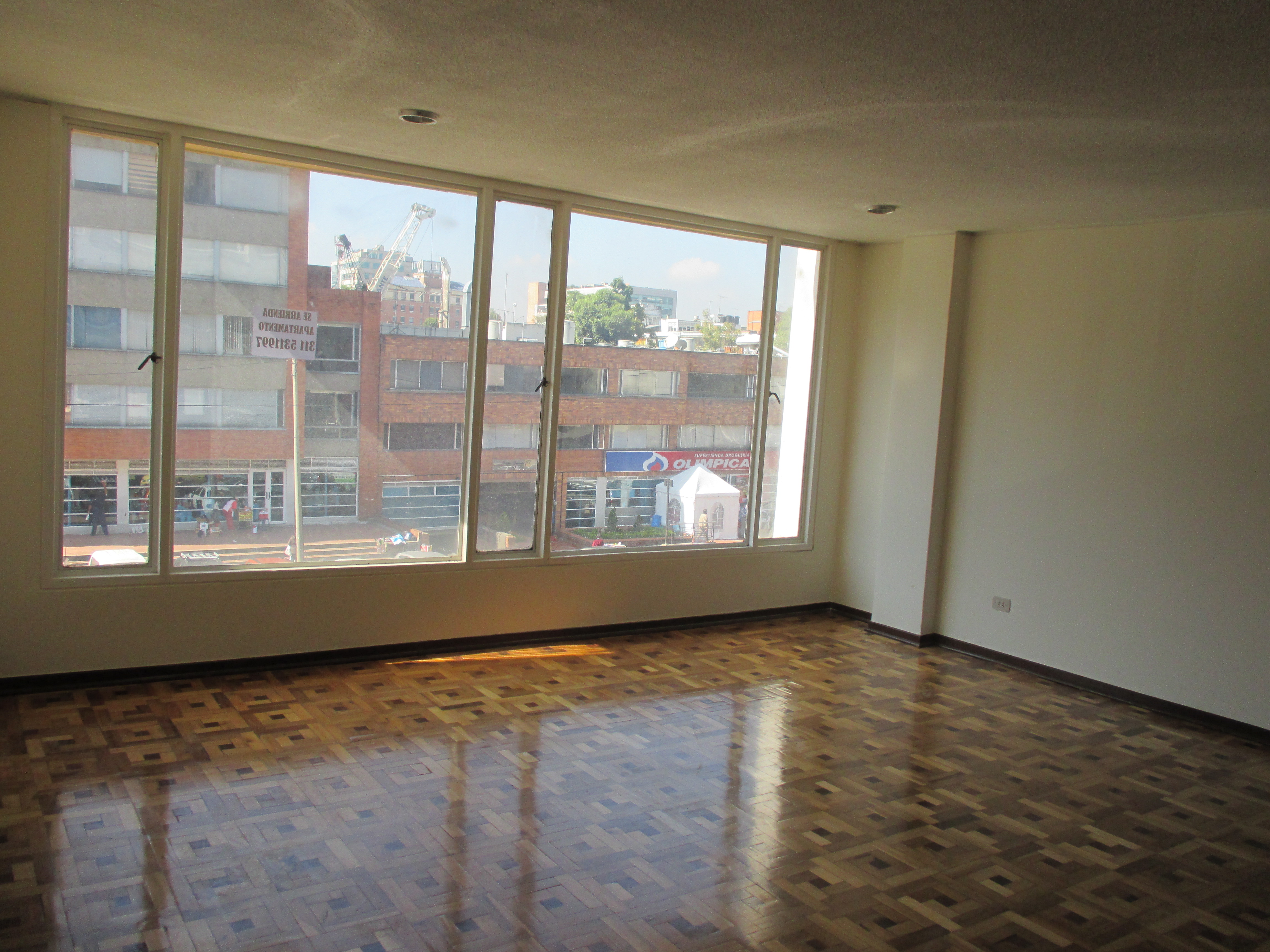 Apartamento de 4 alcobas en venta en Chico Norte, Bogotá, 150 m² · foto 4 de 9