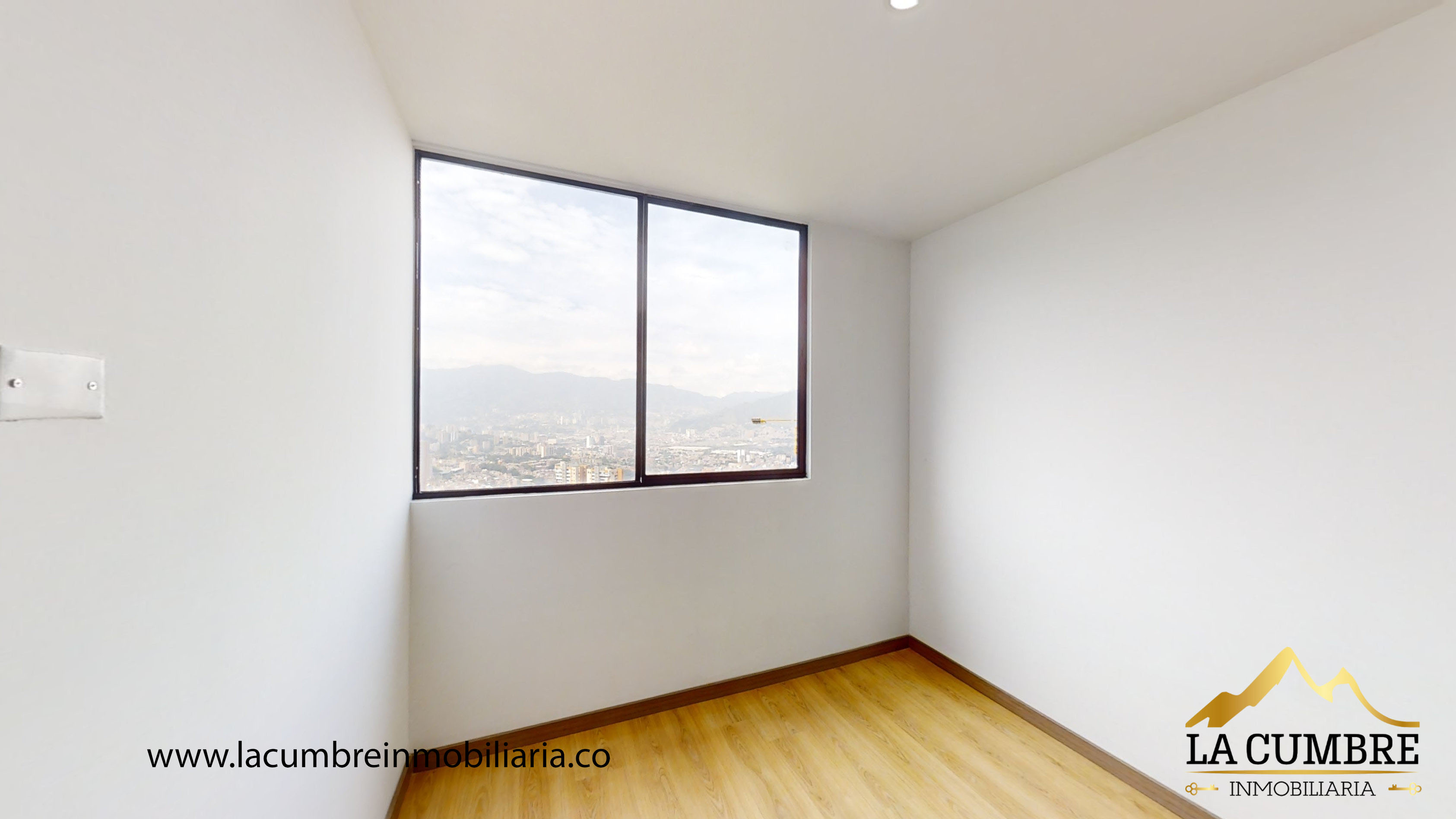 Apartamento de 3 alcobas en arriendo en Loma De Las Brujas, Envigado, 93 m² · foto 11 de 13