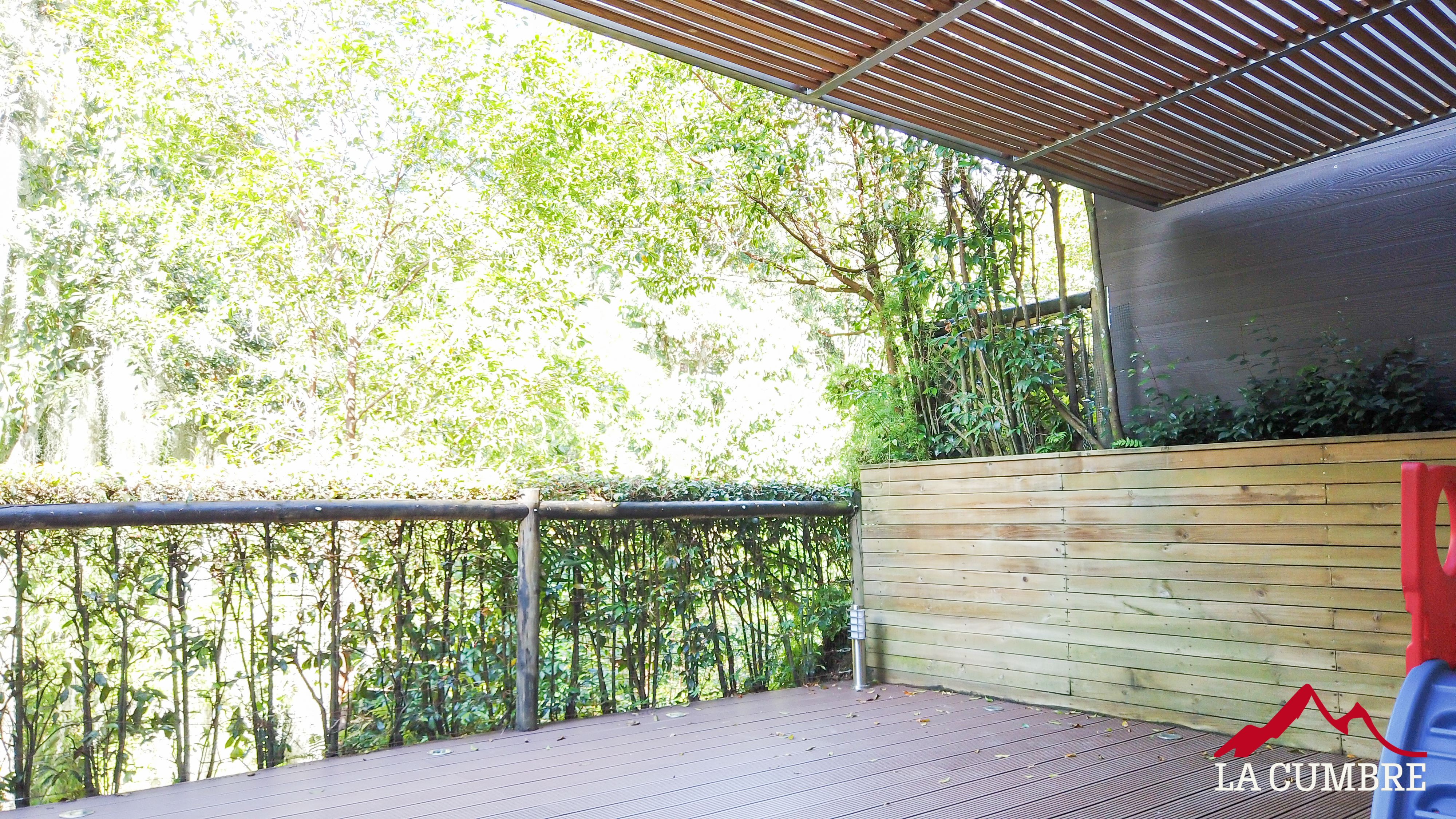 Casa de 3 alcobas en venta en Loma El Atravesado, Envigado, 180 m² · foto 2 de 11