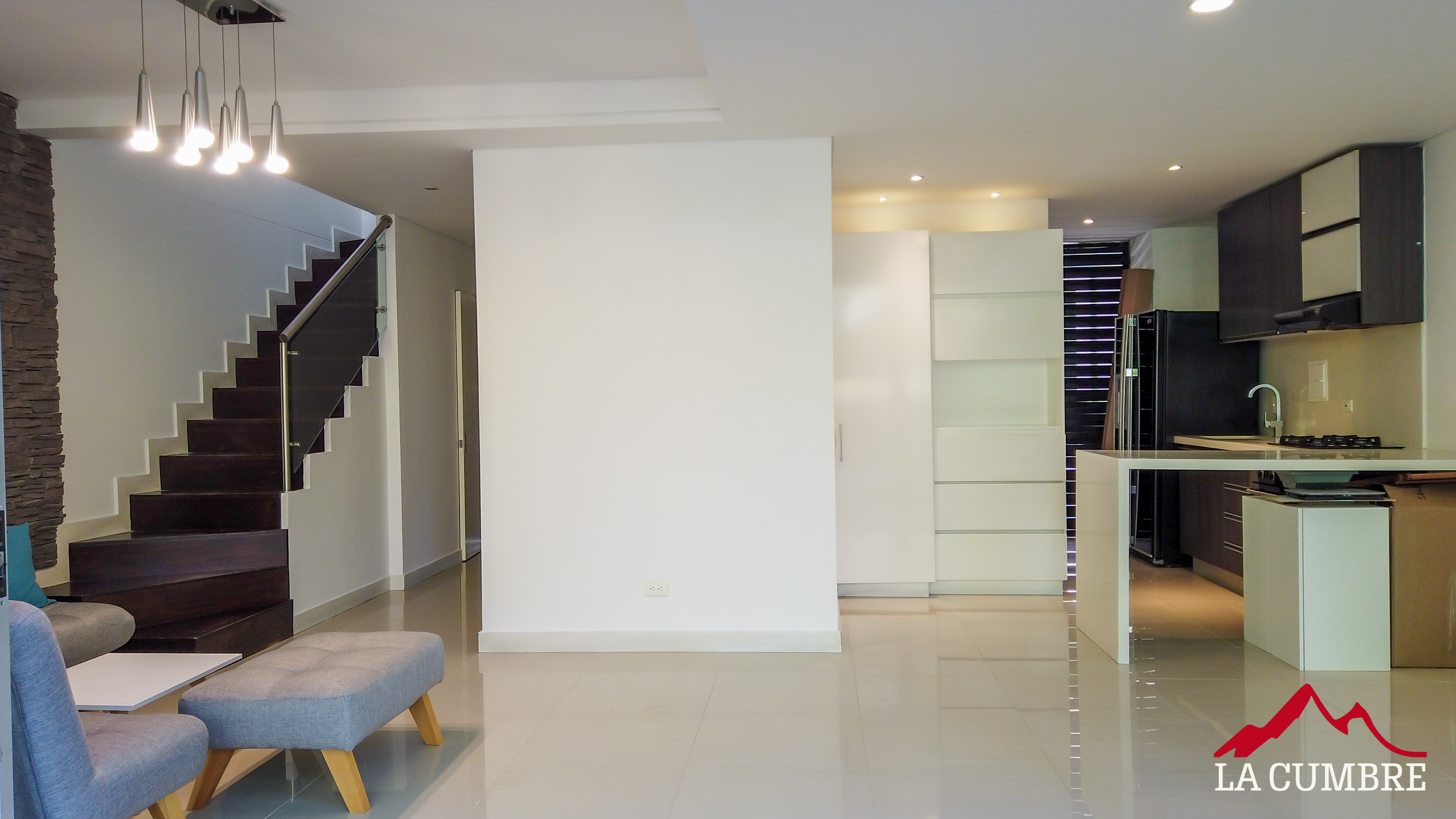 Casa de 3 alcobas en venta en Loma El Atravesado, Envigado, 180 m² · foto 5 de 11