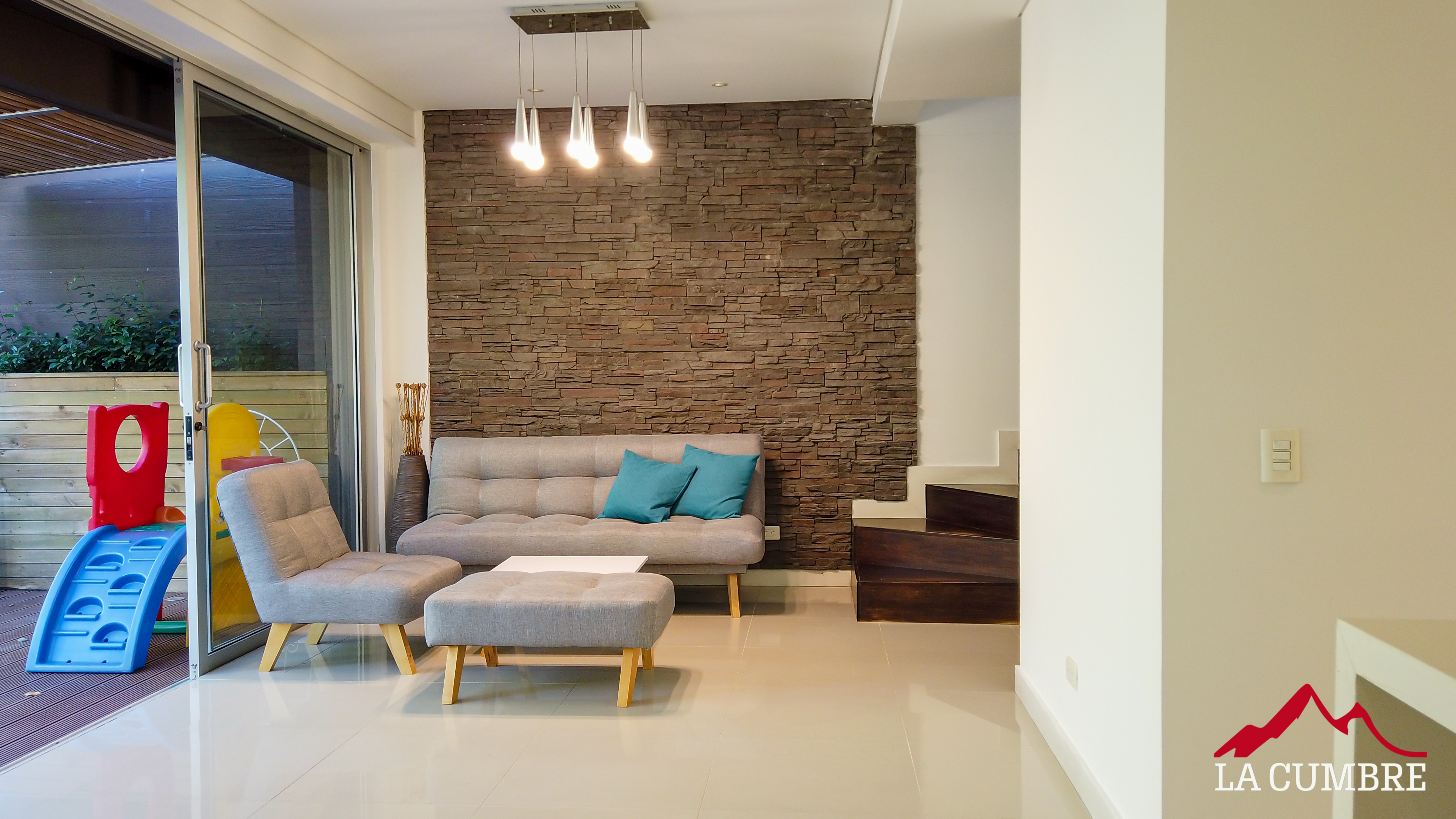Casa de 3 alcobas en venta en Loma El Atravesado, Envigado, 180 m² · foto 7 de 11