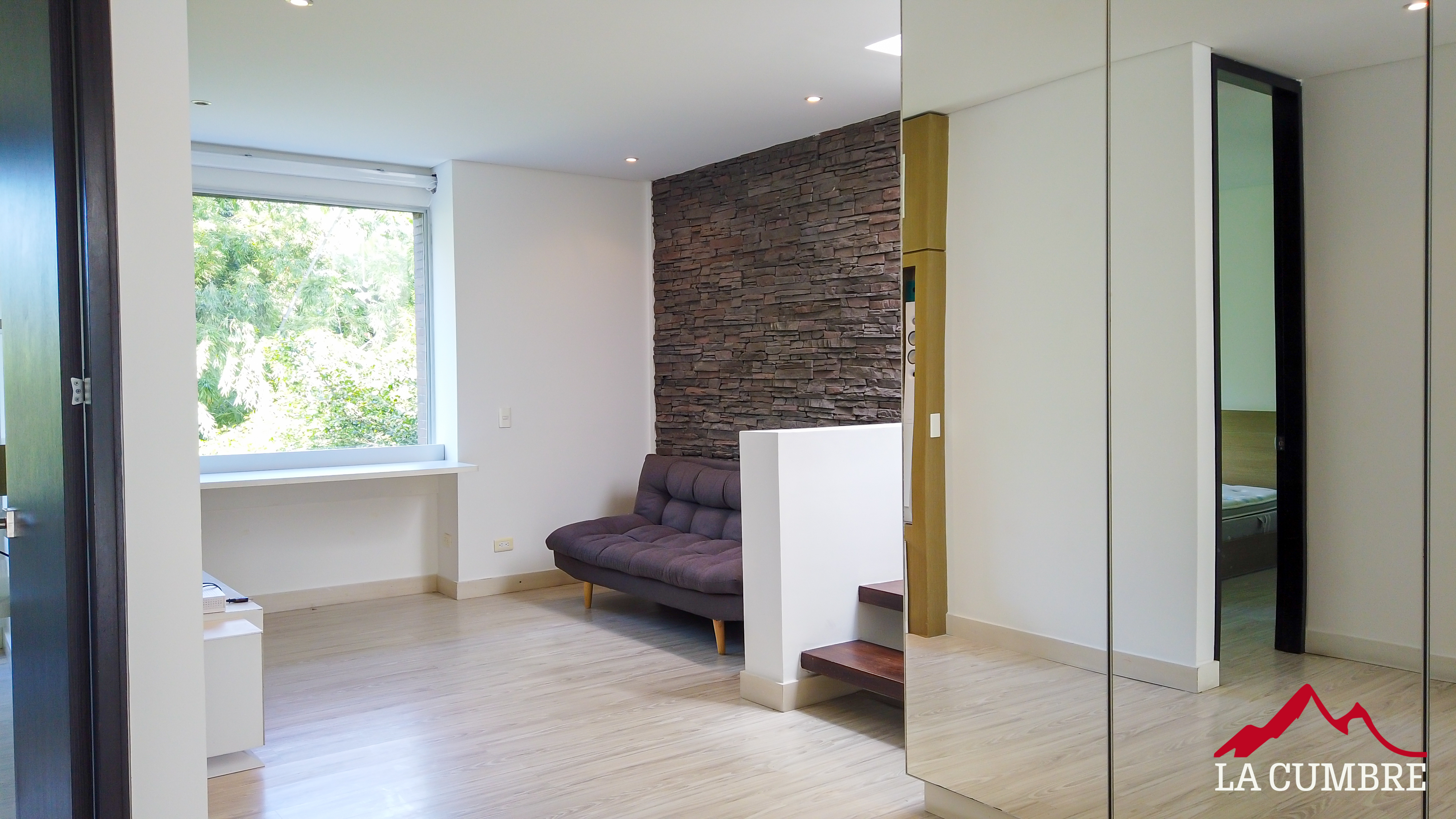 Casa de 3 alcobas en venta en Loma El Atravesado, Envigado, 180 m² · foto 8 de 11