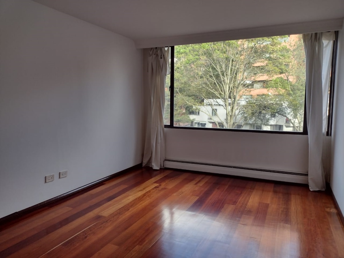 Apartamento en venta en Los Rosales, Bogotá · foto 19 de 24