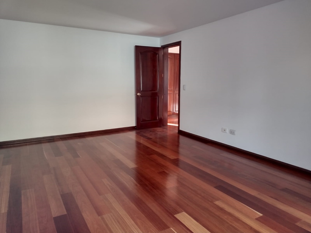 Apartamento en venta en Los Rosales, Bogotá · foto 24 de 24